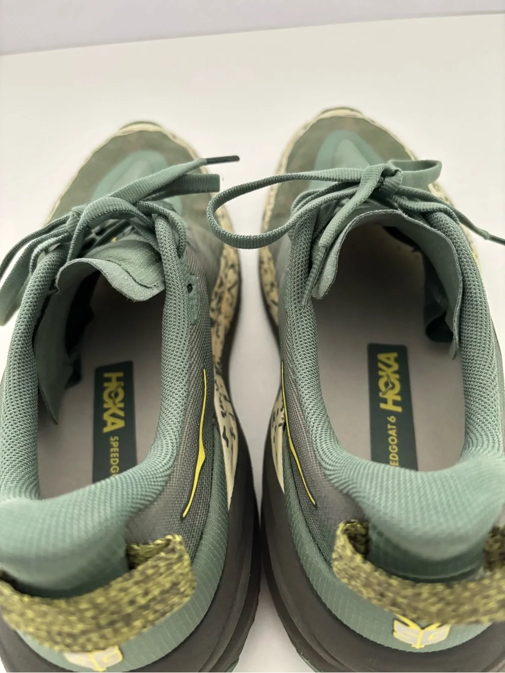 Hoka Speedgoat 6 Wide Trail Running Sneakers  Size 10